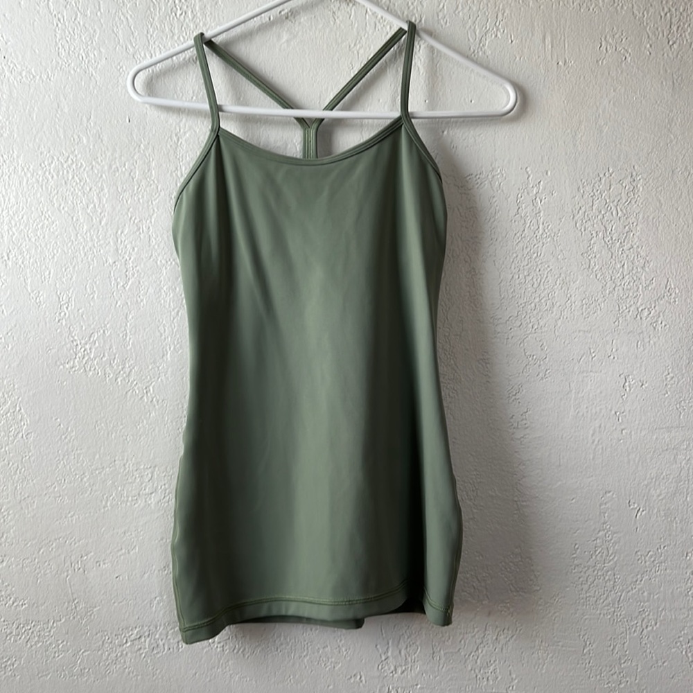 Lululemon tank